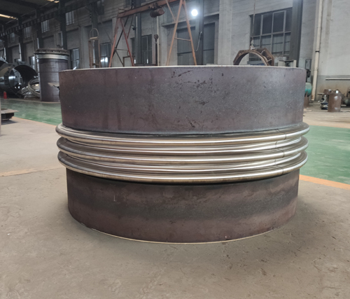 波紋膨脹節(jié)和金屬軟管的不同之處